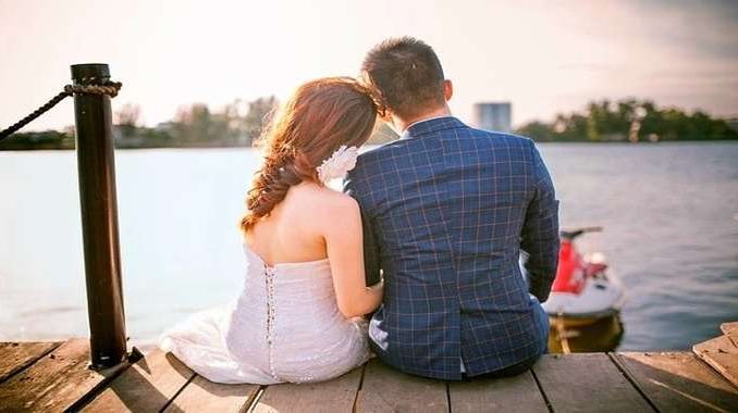 restore-intimacy-in-marriage-couple-sitting-in-dock-middle-class-dad_680x380