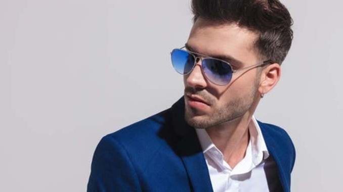 when-a-leo-man-falls-in-love-he-is-very-intense-5e15b4fc6ed1d_680x380
